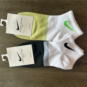 Nike Dri-Fit Green and Black Ankle Socks